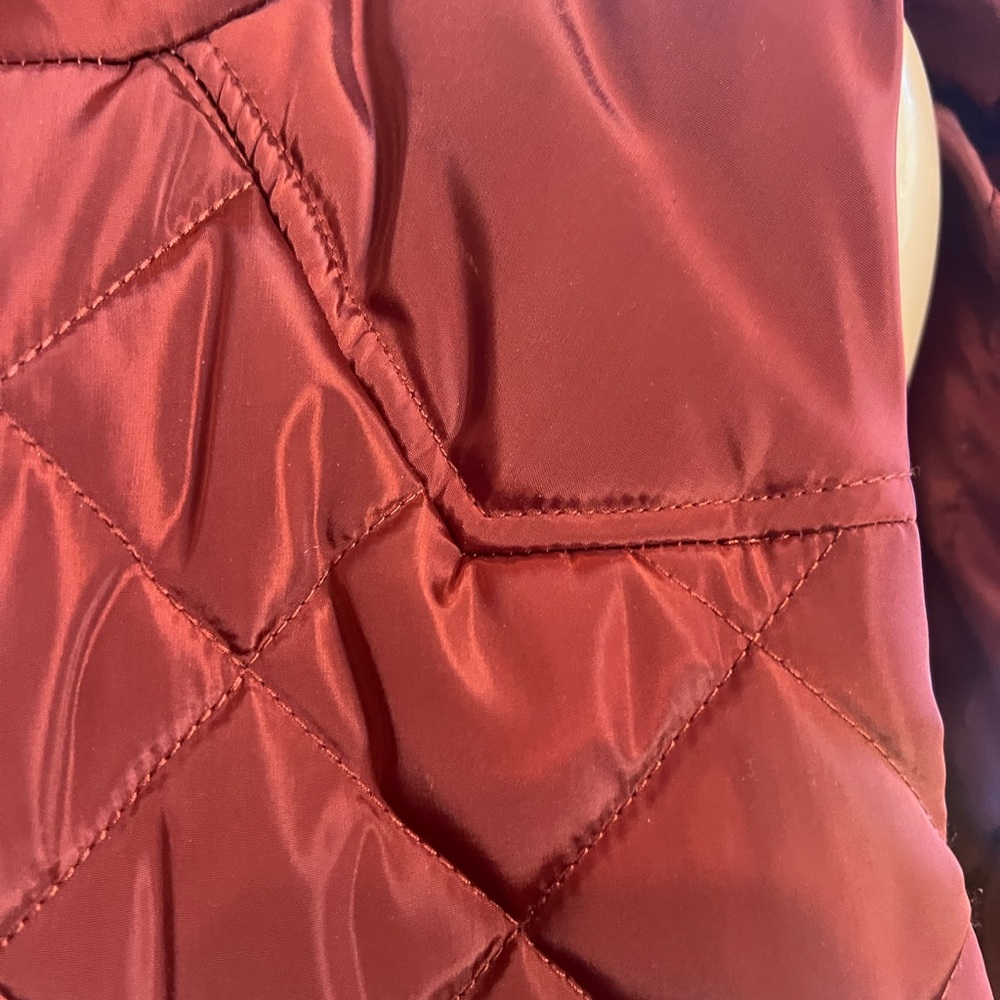 J Crew Quilted Women's Jacket in Rich Burgundy - Picture 3 of 7